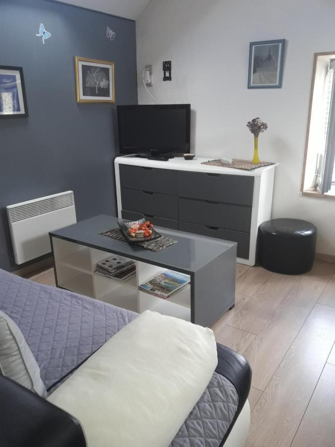 Fee Maison With Love Appartement Cuissai Exterior foto