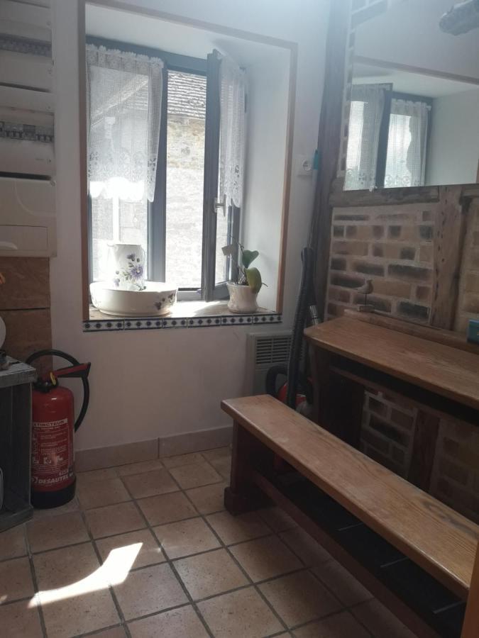 Fee Maison With Love Appartement Cuissai Exterior foto