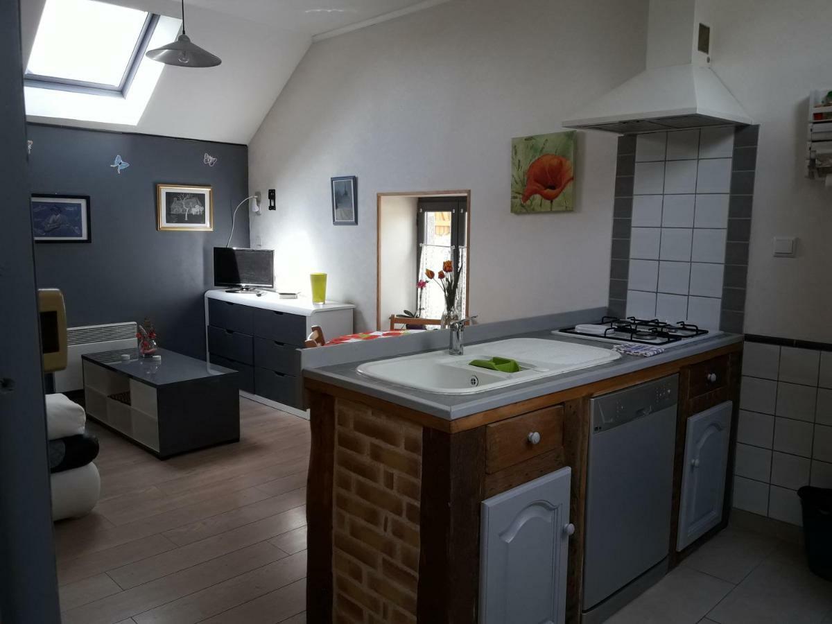 Fee Maison With Love Appartement Cuissai Exterior foto